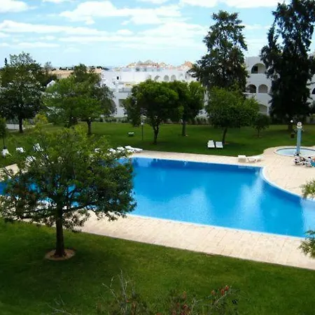 Oura Estrela Apartment